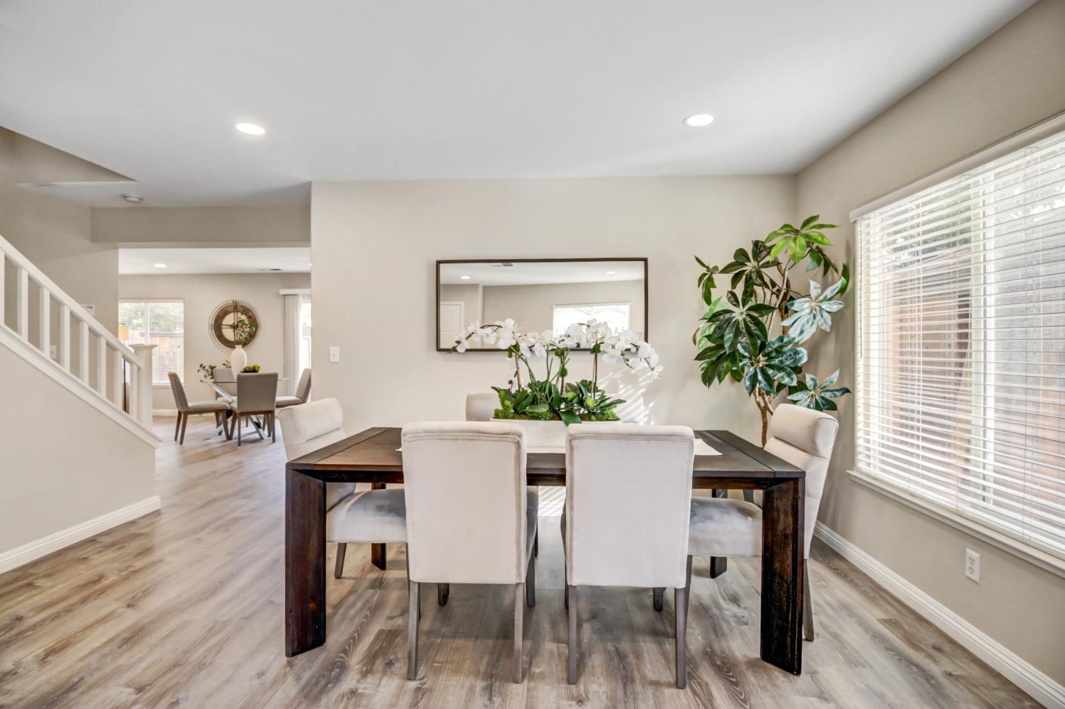 Detail Gallery Image 8 of 44 For 205 Dover Ct, Lincoln,  CA 95648 - 4 Beds | 2/1 Baths