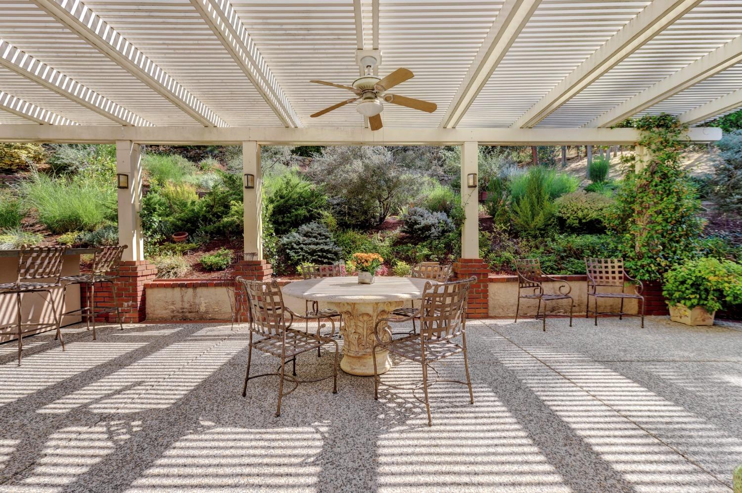 Detail Gallery Image 50 of 99 For 16949 Round Valley Cir, Grass Valley,  CA 95949 - 3 Beds | 2/1 Baths