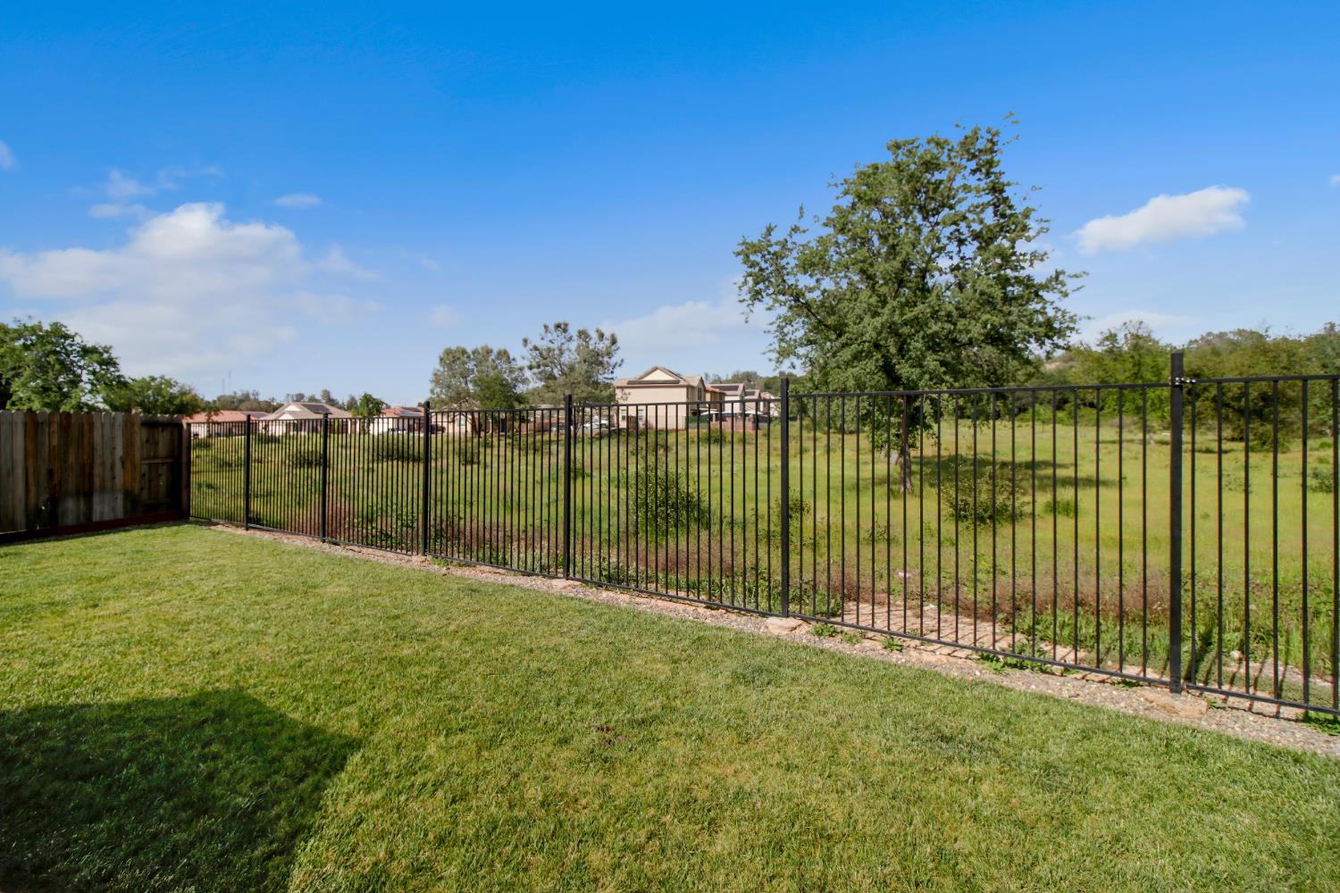 Detail Gallery Image 40 of 44 For 524 Lupine Dr, Ione,  CA 95640 - 4 Beds | 2/1 Baths