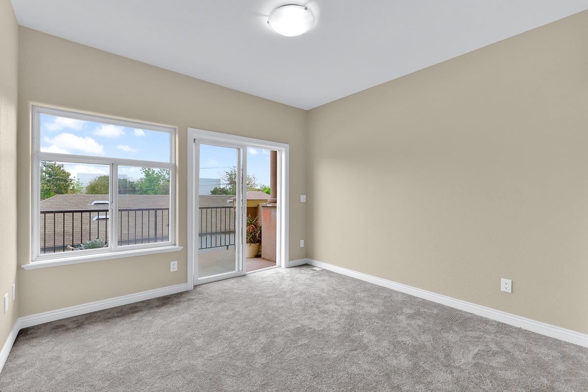Detail Gallery Image 26 of 51 For 19539 Meekland Ave, Hayward,  CA 94541 - 3 Beds | 3 Baths