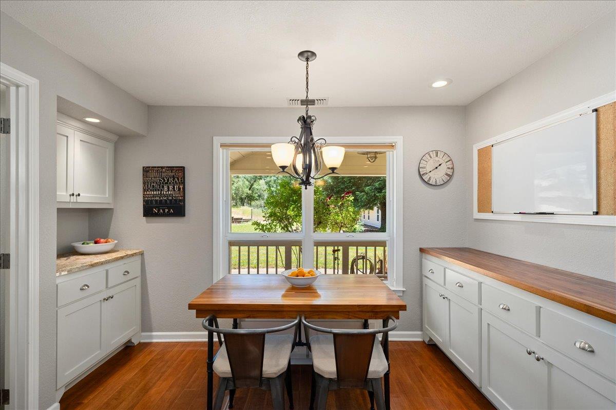 Detail Gallery Image 15 of 69 For 2951 N Shingle Rd, Shingle Springs,  CA 95682 - 3 Beds | 3 Baths