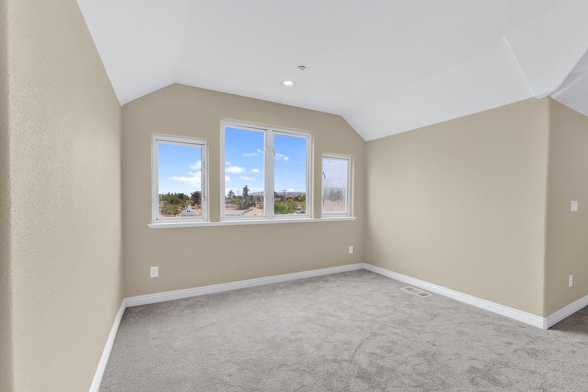 Detail Gallery Image 46 of 51 For 19539 Meekland Ave, Hayward,  CA 94541 - 3 Beds | 3 Baths