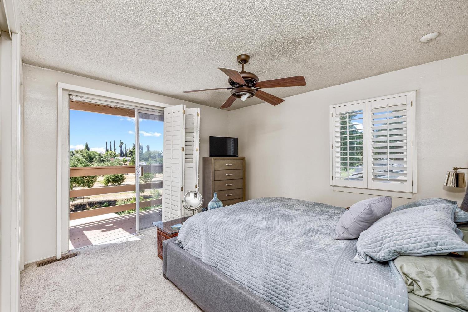 Detail Gallery Image 31 of 58 For 2028 Scenic Dr, Modesto,  CA 95355 - 3 Beds | 3 Baths