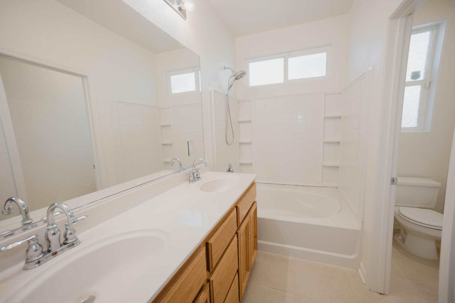 Detail Gallery Image 18 of 36 For 1187 W Kneebone Ct, Plumas Lake,  CA 95961 - 3 Beds | 2 Baths