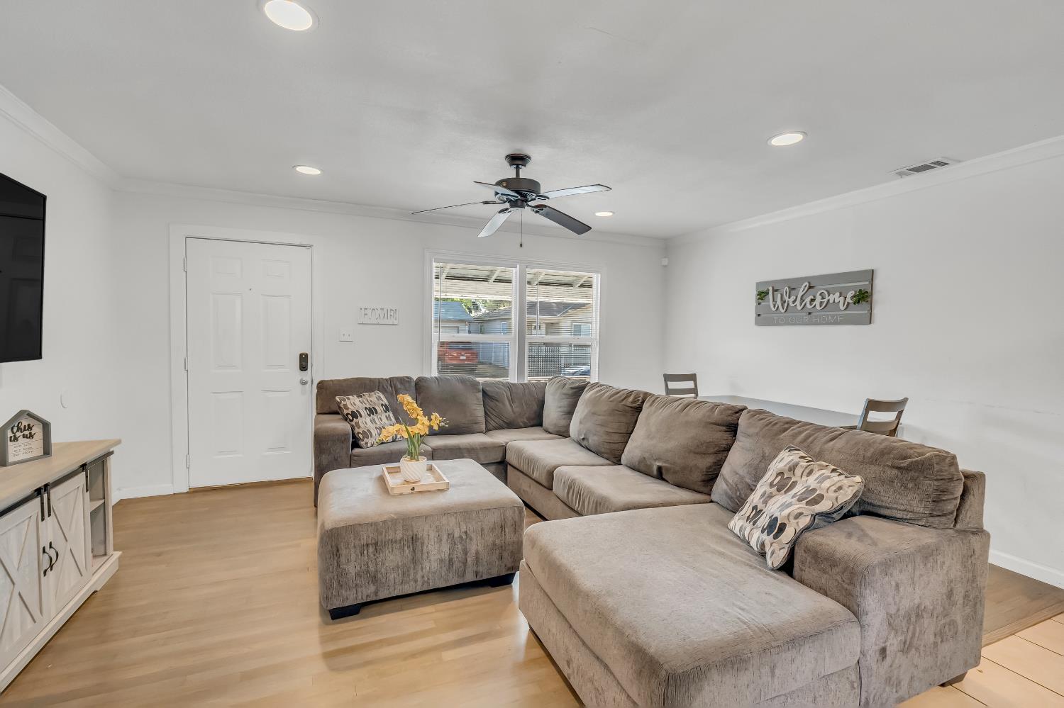 Detail Gallery Image 6 of 33 For 3520 San Jose Way, Sacramento,  CA 95817 - 2 Beds | 1 Baths