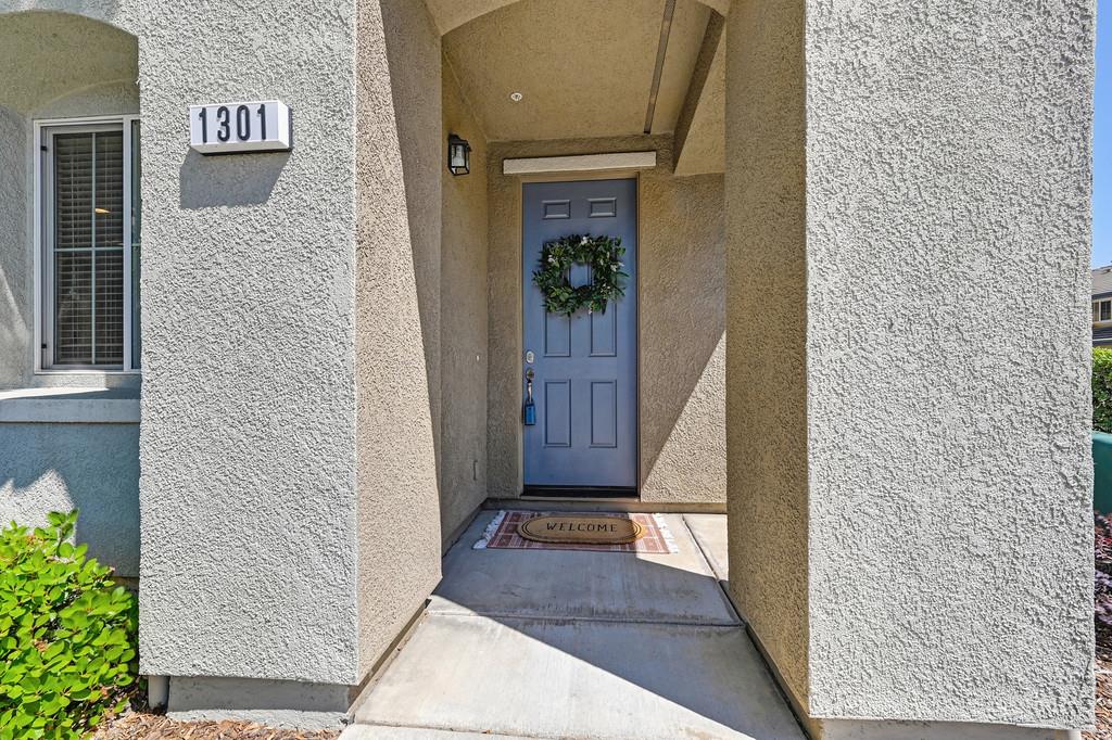 Detail Gallery Image 3 of 31 For 1301 Dante Cir, Roseville,  CA 95678 - 2 Beds | 2/1 Baths