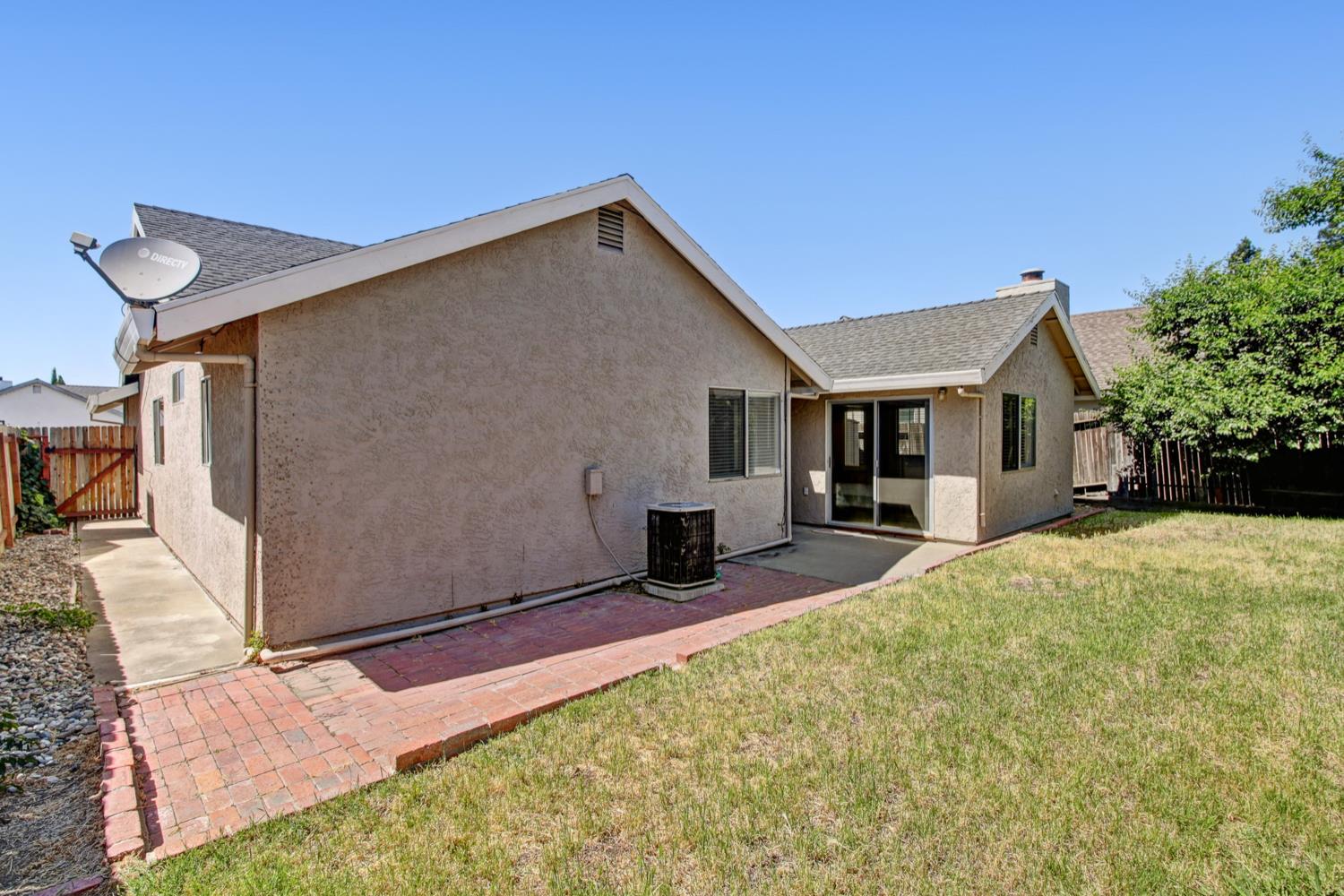Detail Gallery Image 38 of 43 For 8135 Traver Ct, Sacramento,  CA 95828 - 3 Beds | 2 Baths