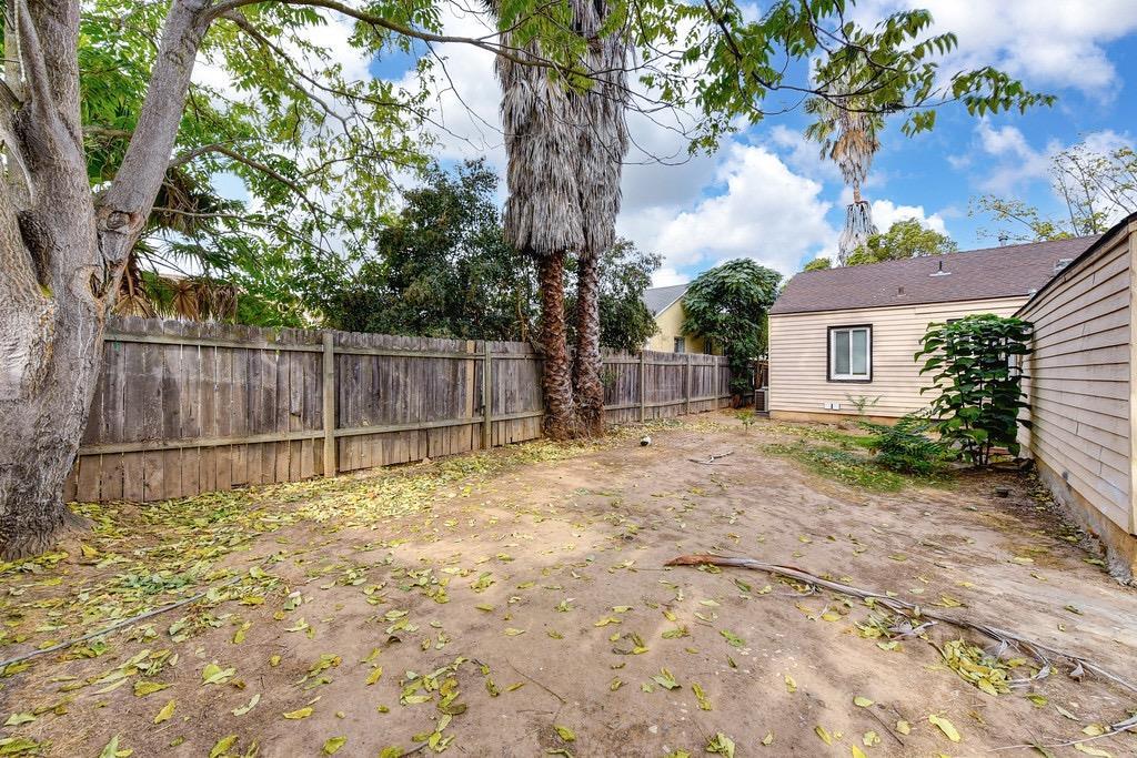 Detail Gallery Image 32 of 34 For 3946 23rd Ave, Sacramento,  CA 95820 - – Beds | – Baths