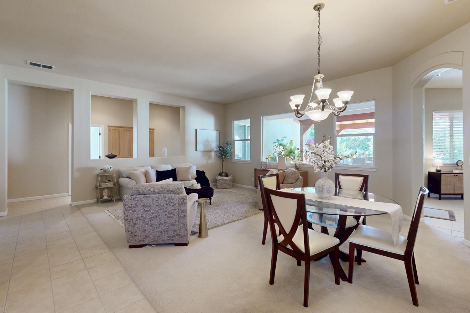 Detail Gallery Image 6 of 76 For 1868 Kendall Ct, Yuba City,  CA 95993 - 4 Beds | 2/1 Baths
