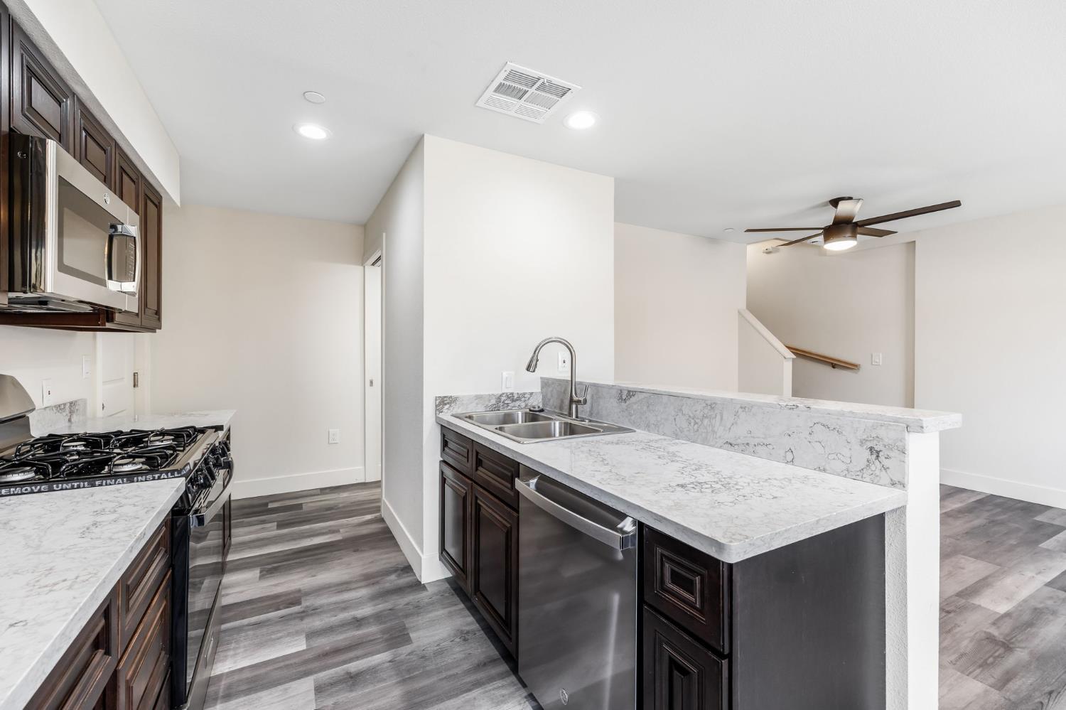 Detail Gallery Image 36 of 81 For 2409 Cava Ct, Sacramento,  CA 95825 - – Beds | – Baths