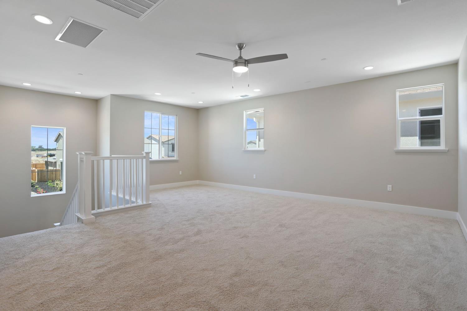 Detail Gallery Image 22 of 34 For 2176 Enchantment Dr, Manteca,  CA 95337 - 3 Beds | 2/1 Baths