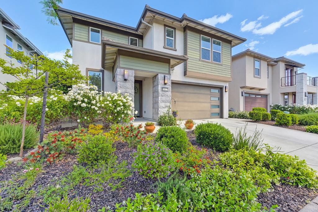 Detail Gallery Image 1 of 52 For 4432 Juneberry Dr, Sacramento,  CA 95834 - 3 Beds | 2/1 Baths