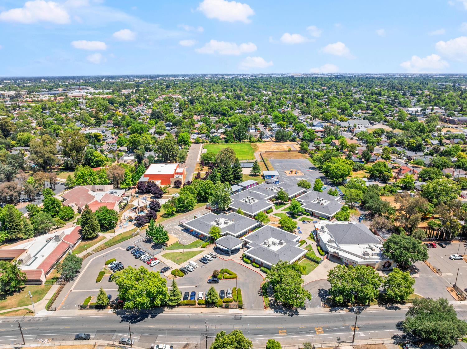 Detail Gallery Image 45 of 51 For 3914 12th Ave, Sacramento,  CA 95817 - 2 Beds | 1 Baths