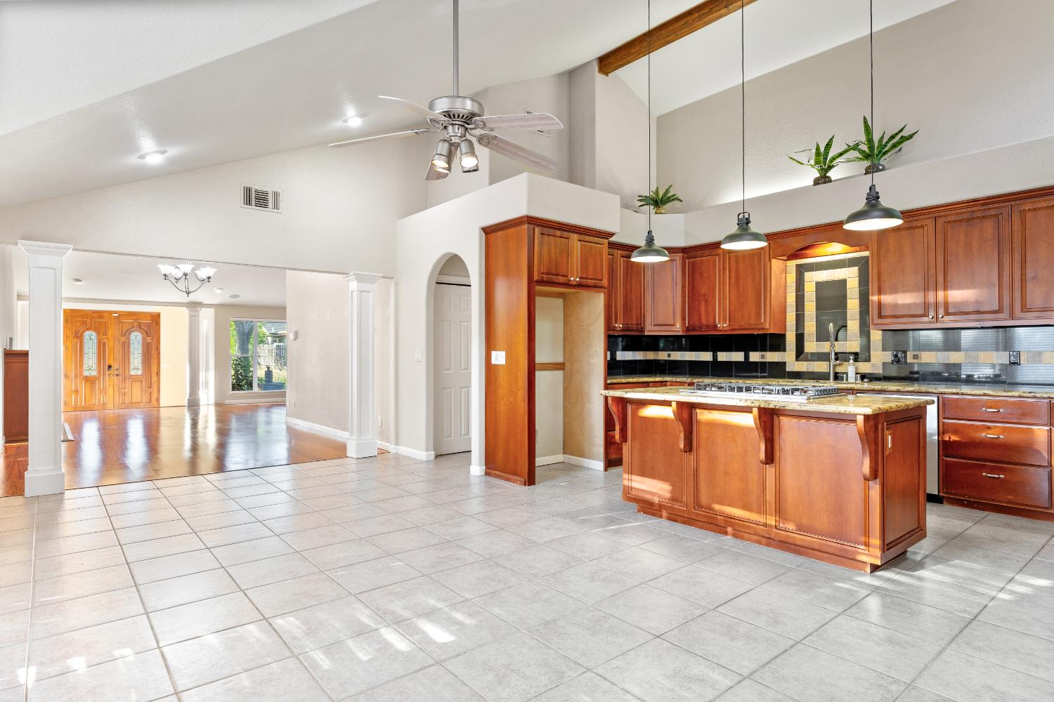 Detail Gallery Image 17 of 49 For 7948 Orange Ave, Fair Oaks,  CA 95628 - 4 Beds | 3 Baths