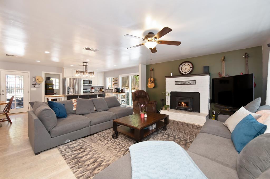 Detail Gallery Image 8 of 32 For 1140 Combie Rd, Meadow Vista,  CA 95722 - 2 Beds | 2 Baths