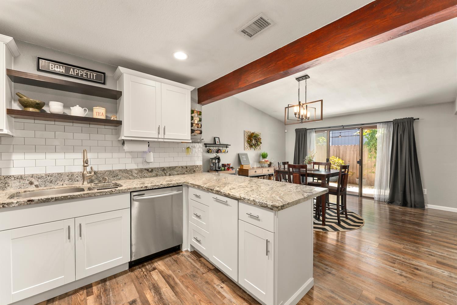 Detail Gallery Image 23 of 47 For 7679 Lakewood Park Dr, Sacramento,  CA 95828 - 2 Beds | 2 Baths