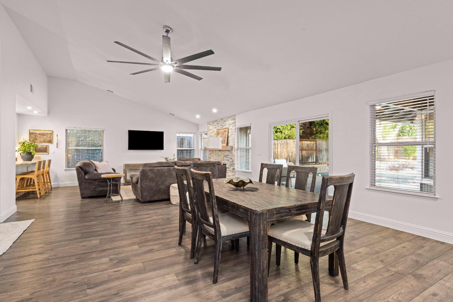 Detail Gallery Image 7 of 38 For 1470 Aberdeen Cir, Granite Bay,  CA 95746 - 4 Beds | 2 Baths