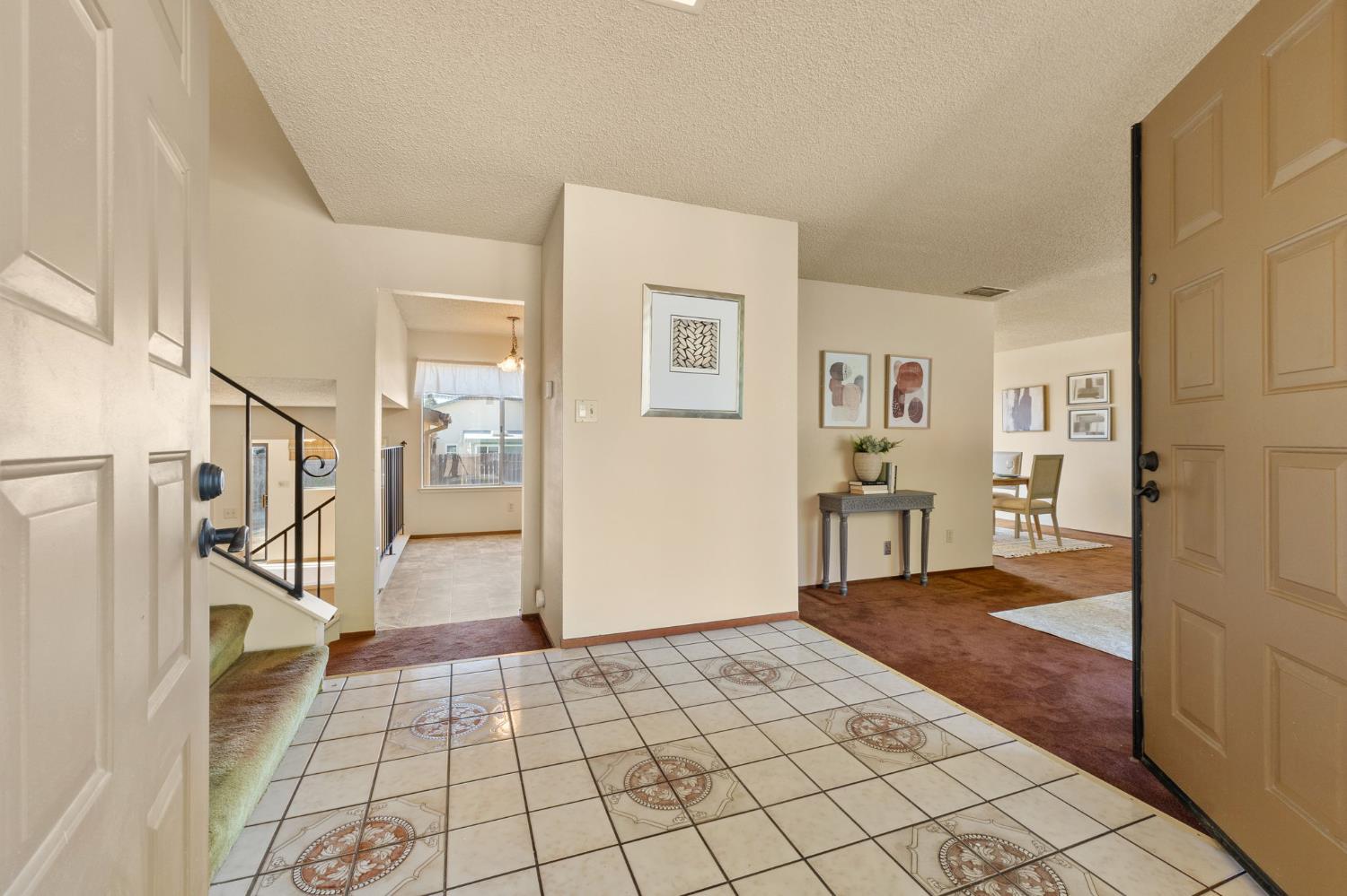Detail Gallery Image 4 of 40 For 4195 Amapola Way, Sacramento,  CA 95823 - 4 Beds | 2/1 Baths