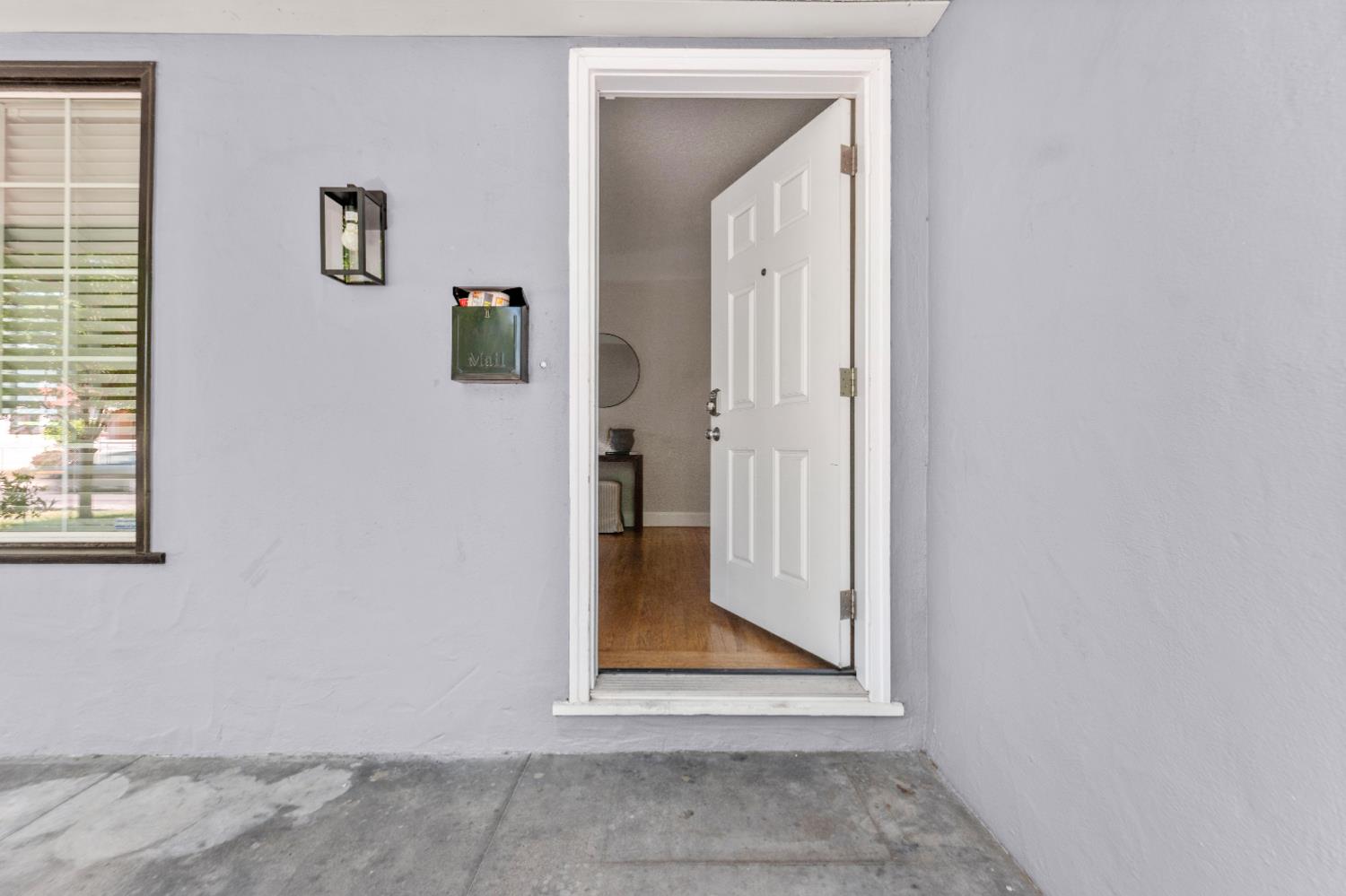 Detail Gallery Image 7 of 51 For 3914 12th Ave, Sacramento,  CA 95817 - 2 Beds | 1 Baths