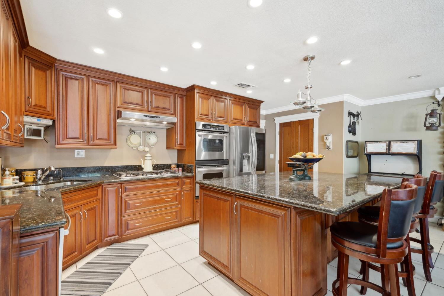 Detail Gallery Image 10 of 24 For 1428 Chelsea Way, Stockton,  CA 95209 - 3 Beds | 2 Baths