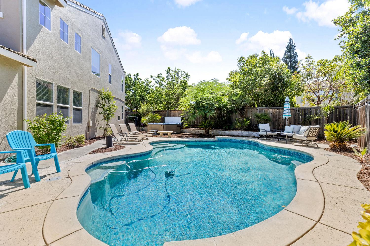 Detail Gallery Image 2 of 37 For 1931 Sanderling Ct, Rocklin,  CA 95765 - 5 Beds | 3 Baths