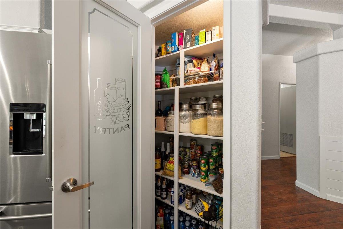 Detail Gallery Image 13 of 70 For 9131 Country Rd, Georgetown,  CA 95634 - 3 Beds | 2 Baths