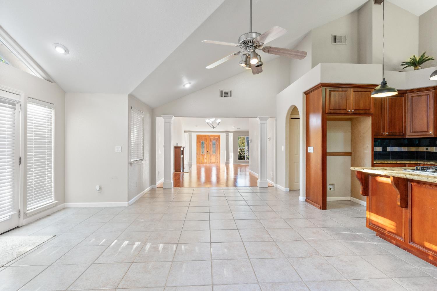 Detail Gallery Image 18 of 49 For 7948 Orange Ave, Fair Oaks,  CA 95628 - 4 Beds | 3 Baths