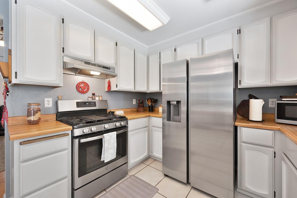 Detail Gallery Image 10 of 44 For 2120 Lovejoy Ln, Cool,  CA 95614 - 3 Beds | 2 Baths