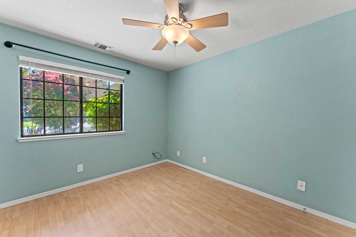 Detail Gallery Image 17 of 41 For 241 Randall Dr, Folsom,  CA 95630 - 3 Beds | 2 Baths