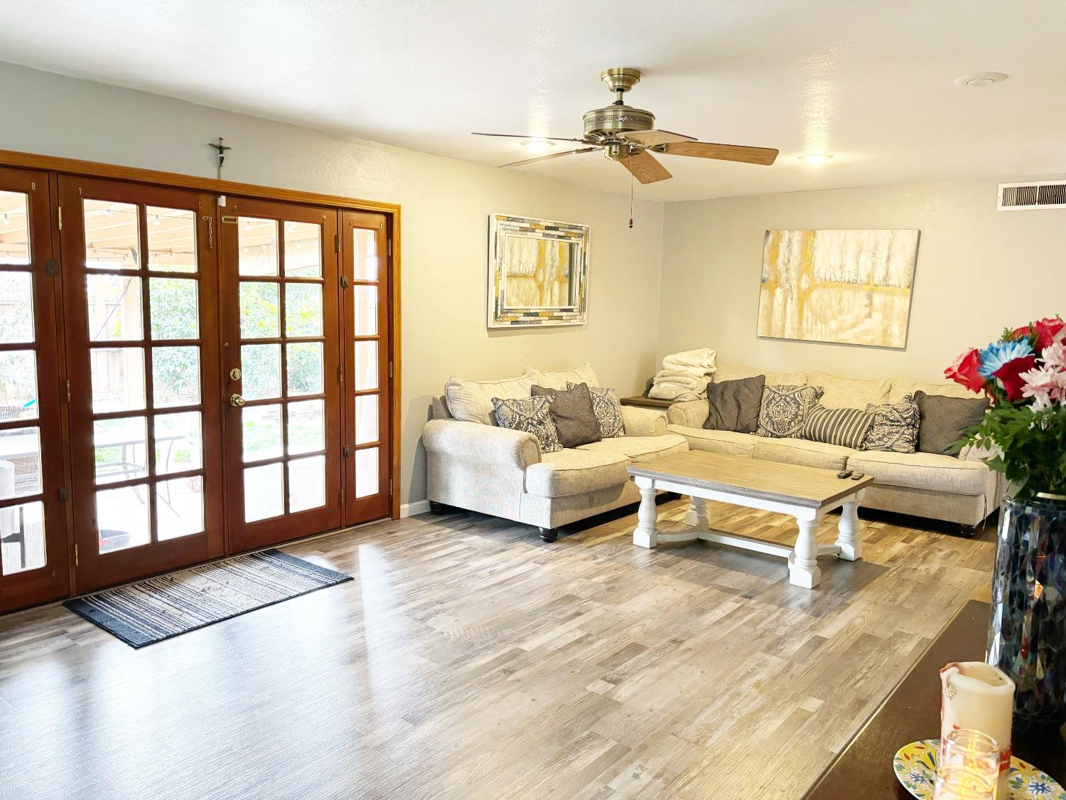 Detail Gallery Image 11 of 28 For 1422 Locke Rd, Modesto,  CA 95355 - 3 Beds | 2 Baths