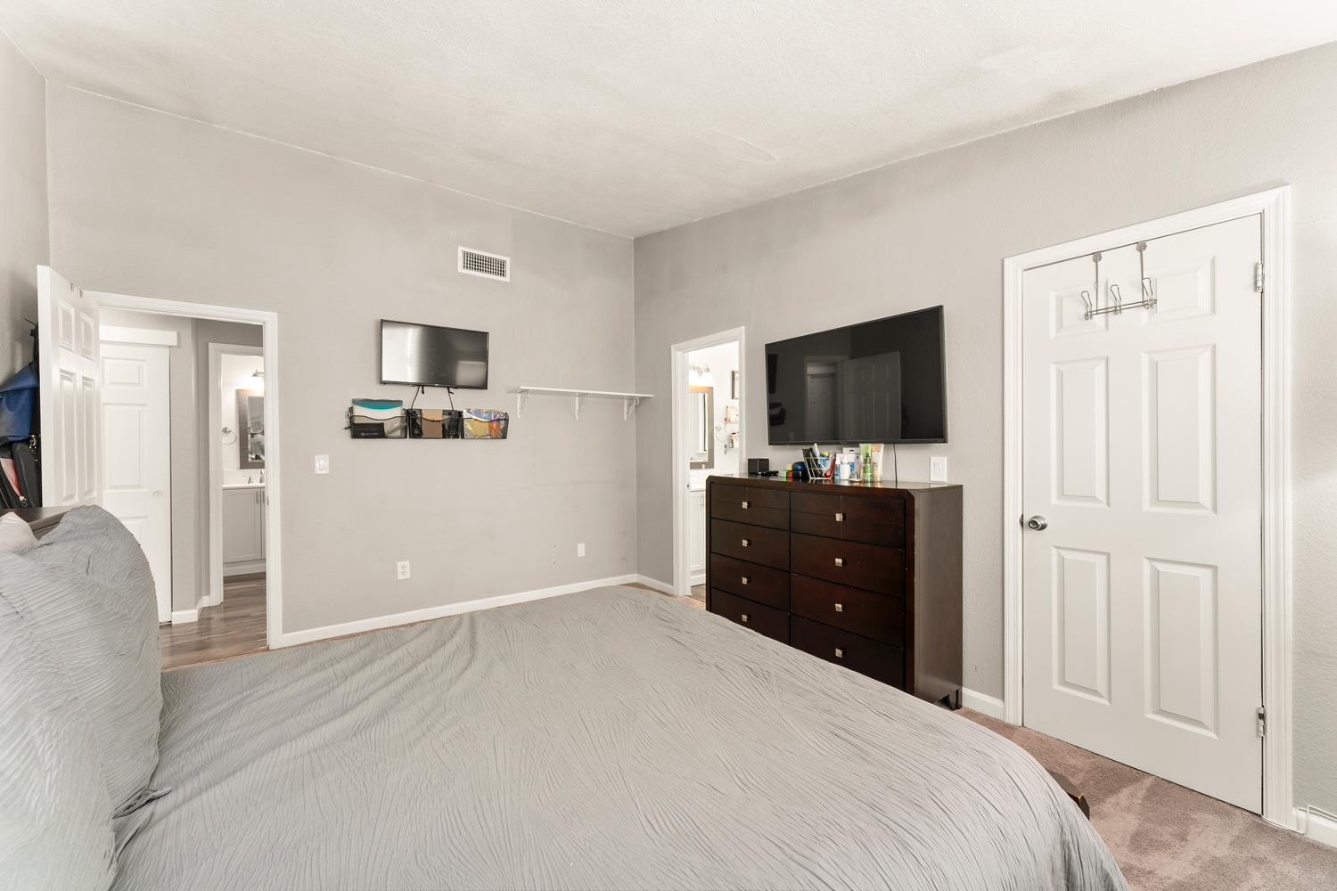 Detail Gallery Image 30 of 47 For 7679 Lakewood Park Dr, Sacramento,  CA 95828 - 2 Beds | 2 Baths
