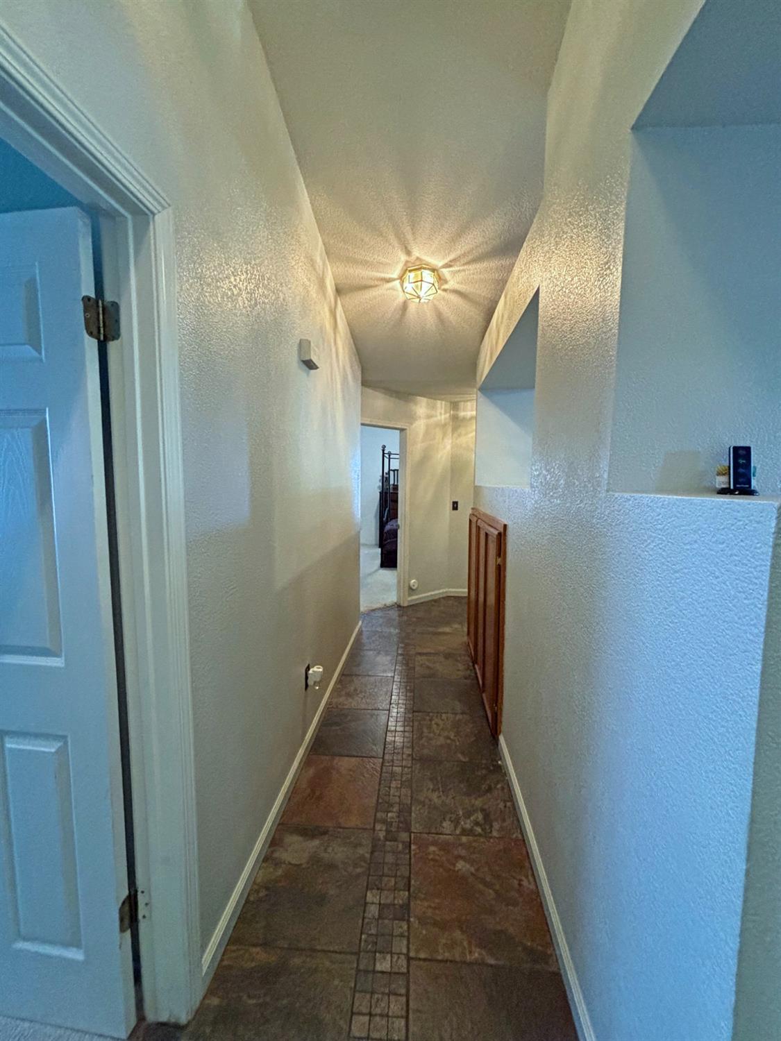Detail Gallery Image 9 of 23 For 8949 Four Seasons Dr, Elk Grove,  CA 95624 - 4 Beds | 2 Baths