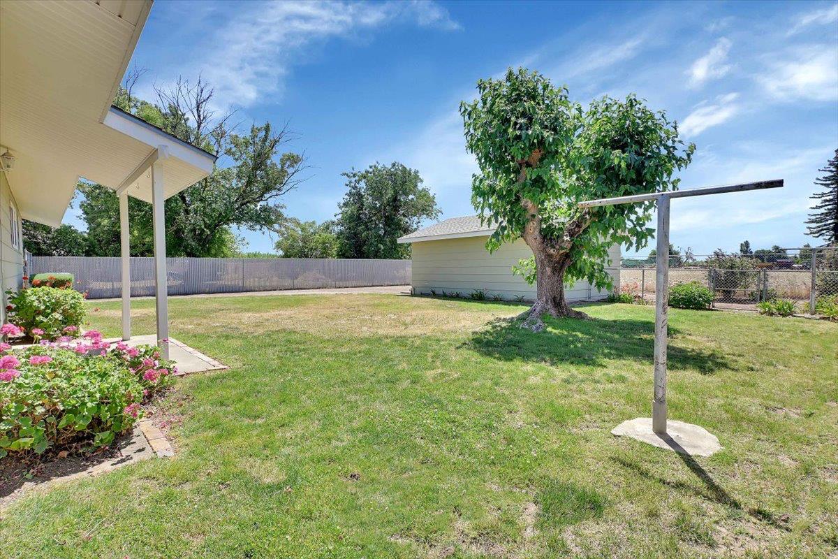 Detail Gallery Image 27 of 33 For 2410 N Township Rd, Yuba City,  CA 95993 - 3 Beds | 2 Baths