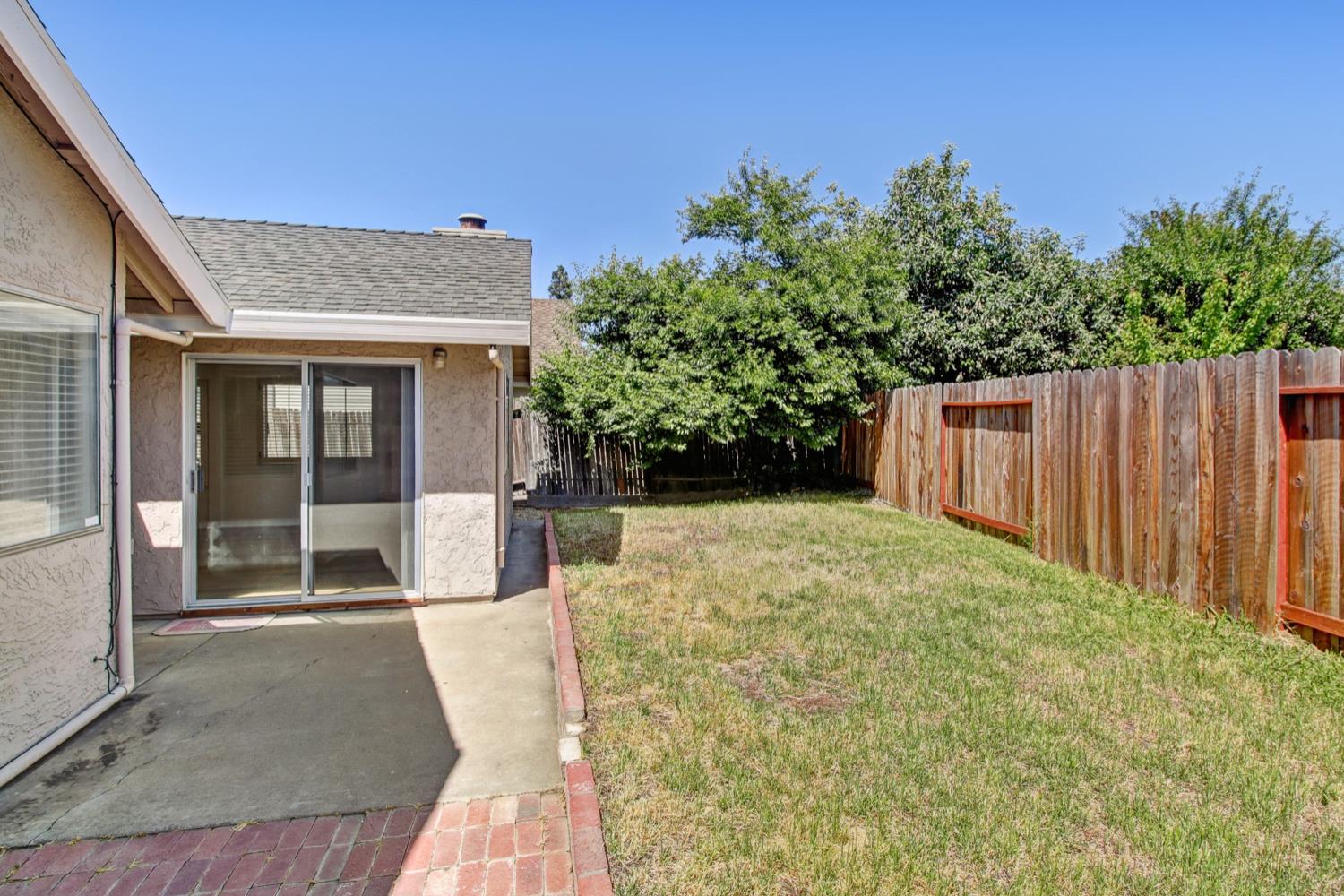Detail Gallery Image 40 of 43 For 8135 Traver Ct, Sacramento,  CA 95828 - 3 Beds | 2 Baths