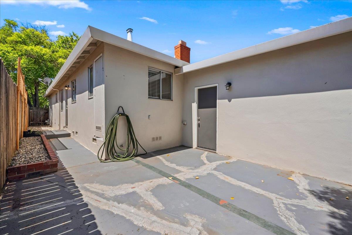 Detail Gallery Image 25 of 36 For 817 Oakland Ave, Roseville,  CA 95678 - 3 Beds | 1/1 Baths