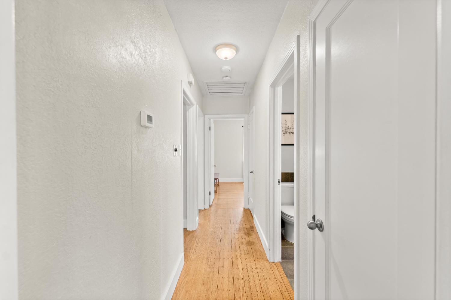 Detail Gallery Image 30 of 51 For 3914 12th Ave, Sacramento,  CA 95817 - 2 Beds | 1 Baths