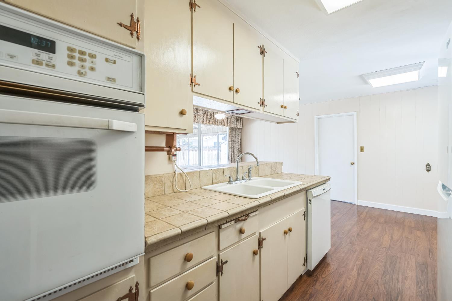 Detail Gallery Image 6 of 24 For 38061 Inez Ave, Fremont,  CA 94536 - 3 Beds | 2 Baths
