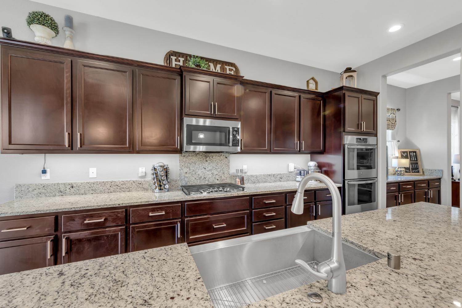 Detail Gallery Image 42 of 48 For 368 Olivadi Way, Sacramento,  CA 95834 - 3 Beds | 2/1 Baths