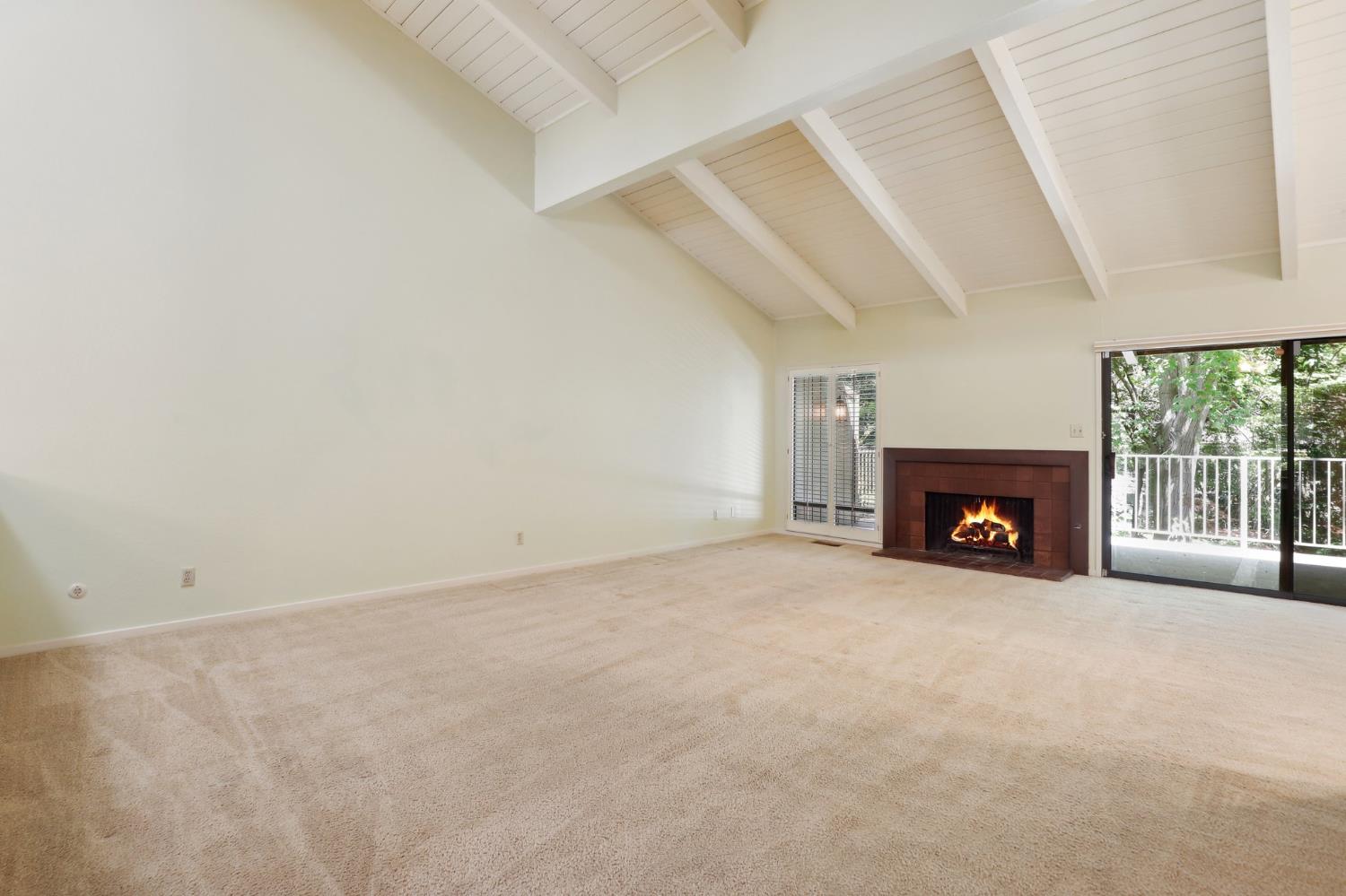 Detail Gallery Image 5 of 47 For 84 Riverknoll Pl, Carmichael,  CA 95608 - 2 Beds | 2/1 Baths