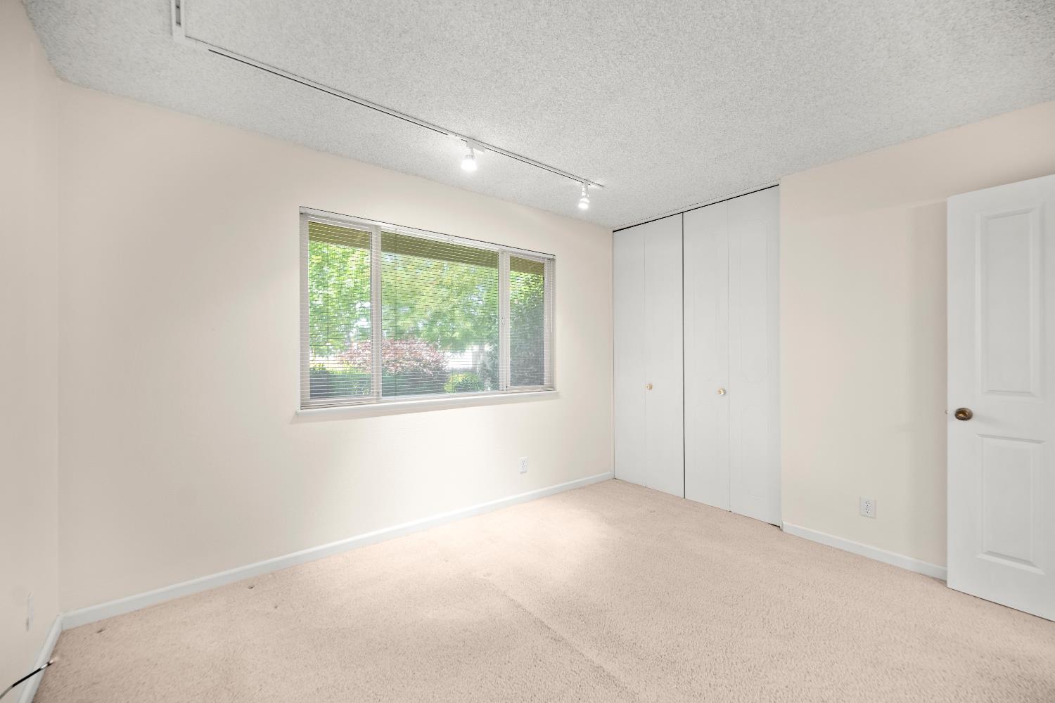 Detail Gallery Image 18 of 30 For 5030 Rimwood Dr, Fair Oaks,  CA 95628 - 3 Beds | 2 Baths