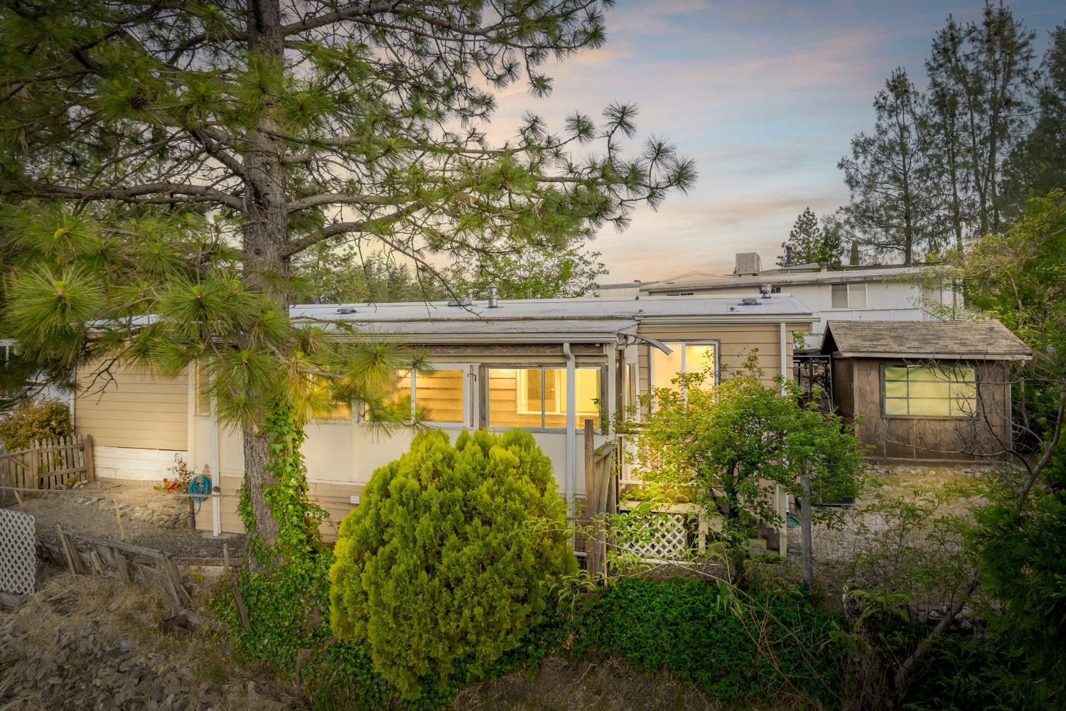 Detail Gallery Image 3 of 51 For 1567 Mulberry Dr, Grass Valley,  CA 95945 - 2 Beds | 2 Baths