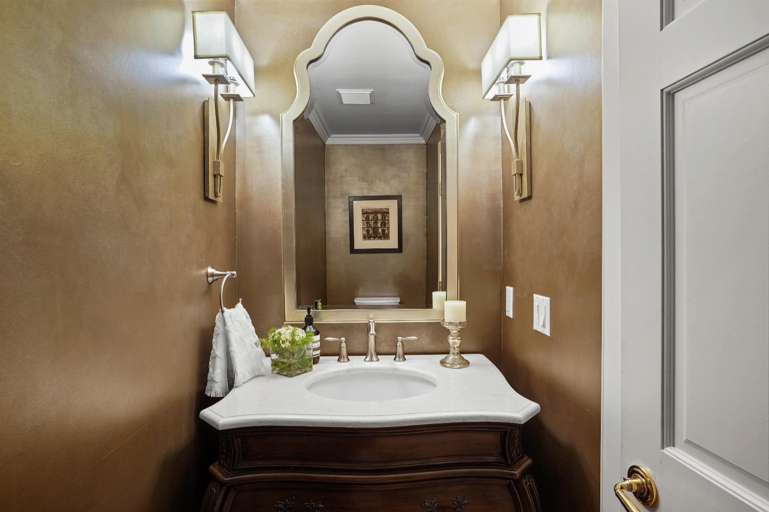 Detail Gallery Image 22 of 89 For 510 Knightsbridge Ln, Sacramento,  CA 95864 - 6 Beds | 4/1 Baths
