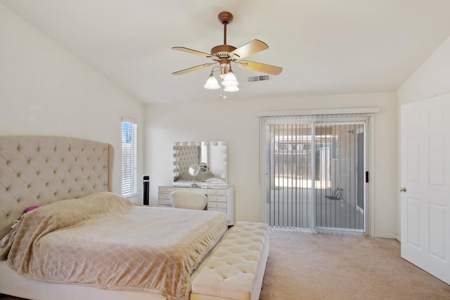 Detail Gallery Image 17 of 28 For 2711 Cameron Park Dr, Ceres,  CA 95307 - 3 Beds | 2 Baths