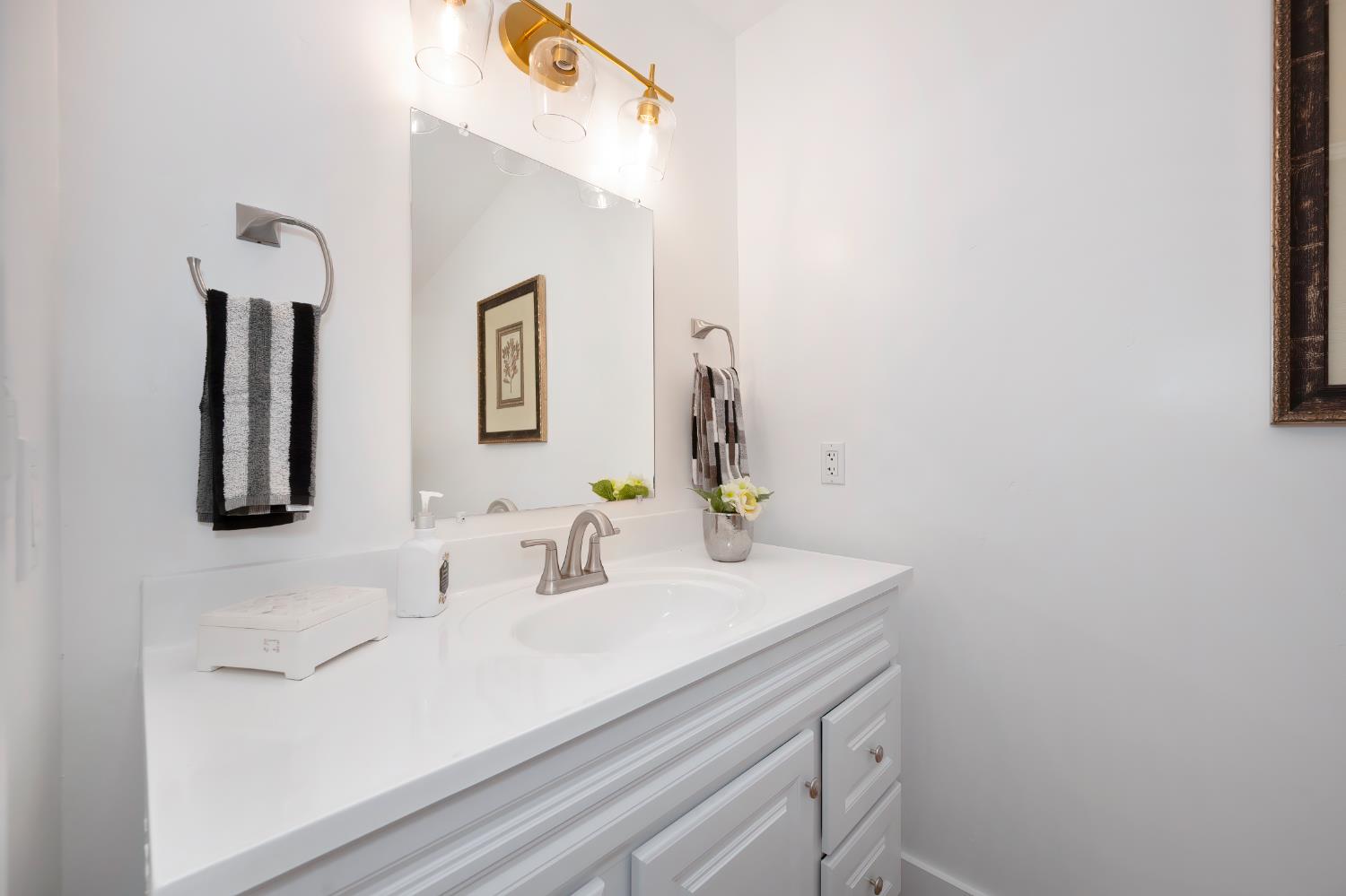 Detail Gallery Image 19 of 27 For 2391 Beaumont St, Sacramento,  CA 95815 - 2 Beds | 2 Baths