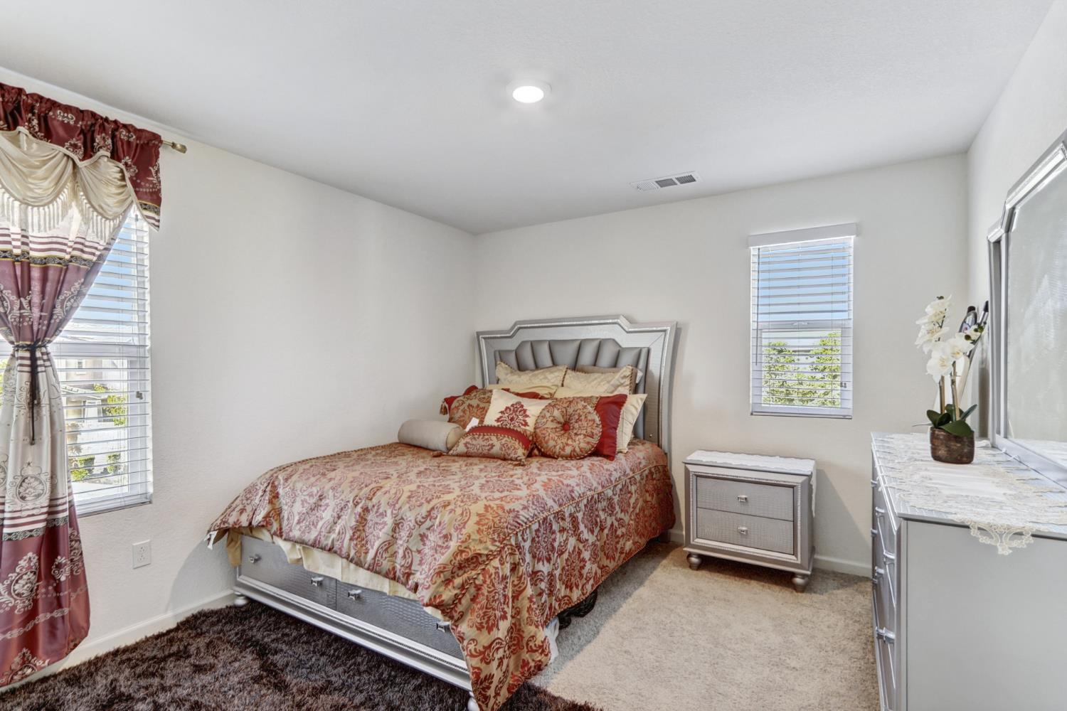Detail Gallery Image 18 of 31 For 8150 S Kramer Ranch Ln, Elk Grove,  CA 95758 - 3 Beds | 2/1 Baths