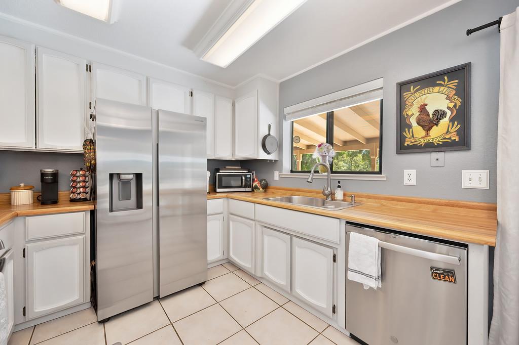 Detail Gallery Image 9 of 44 For 2120 Lovejoy Ln, Cool,  CA 95614 - 3 Beds | 2 Baths