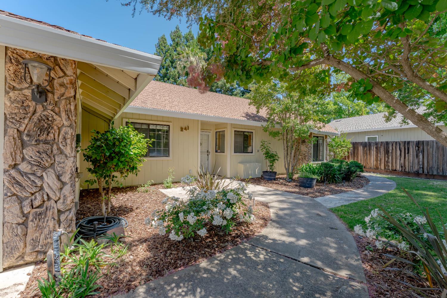 Detail Gallery Image 1 of 41 For 241 Randall Dr, Folsom,  CA 95630 - 3 Beds | 2 Baths