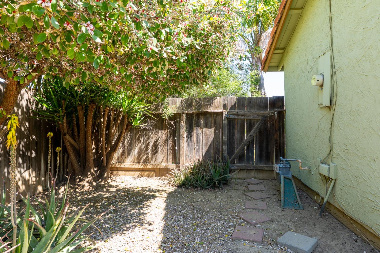 Detail Gallery Image 41 of 44 For 373 Foxmeadow Way, Los Banos,  CA 93635 - 4 Beds | 2 Baths