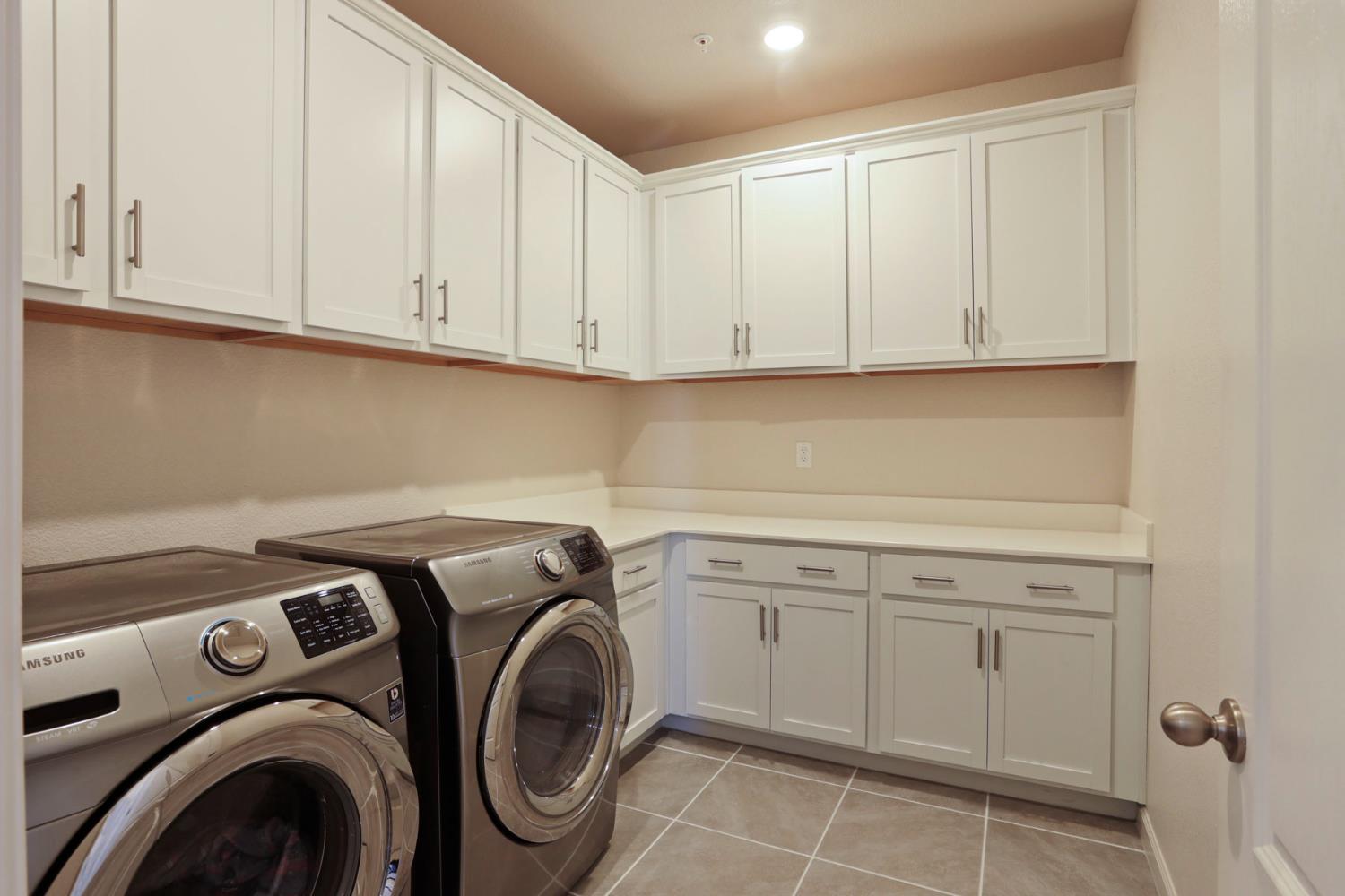 Detail Gallery Image 39 of 64 For 6925 Foraker Dr, Stockton,  CA 95219 - 5 Beds | 3/1 Baths
