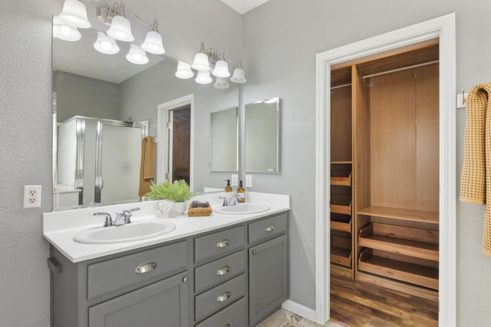 Detail Gallery Image 33 of 51 For 224 Lenader Ct, Roseville,  CA 95747 - 4 Beds | 2 Baths